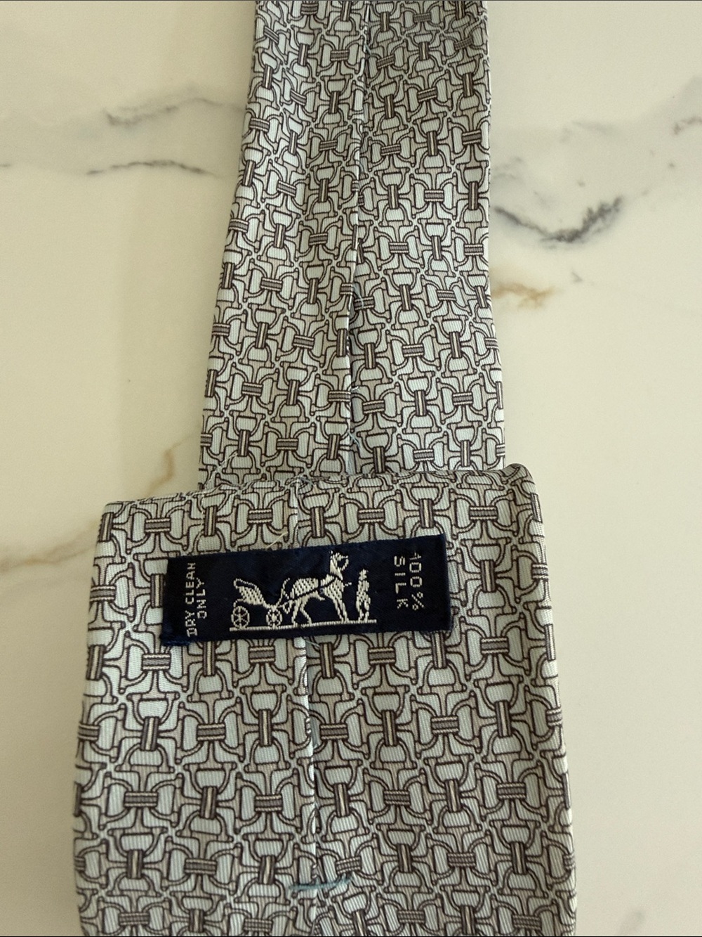 Hermes Silver-Gray Interlocking Pattern Silk Tie - Picture 2 of 3
